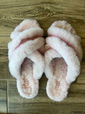 UGG Pink Fluff Crossband Slide Slippers
